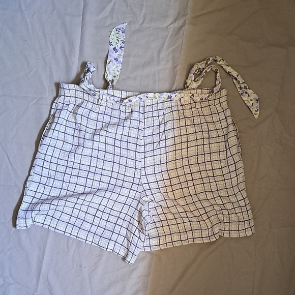 Capacity plaid shorts size large - Picture 2 of 3